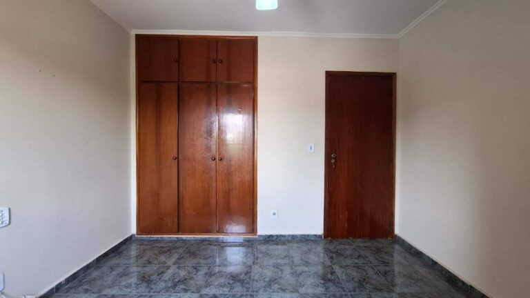 Apartamento à venda no Parque dos Bandeirantes: