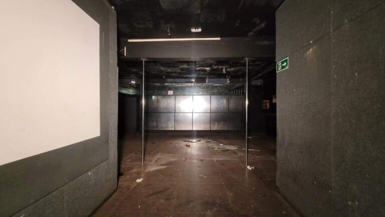 Casa comercial à venda no Vila Seixas:
