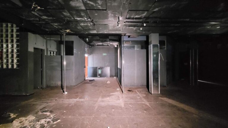 Casa comercial à venda no Vila Seixas: