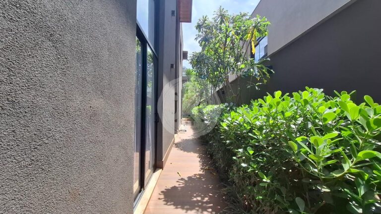 Casa em Condomínio à venda no Jardim Olhos D´Água I: