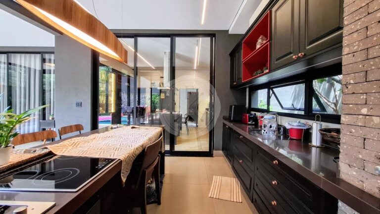 Casa em Condomínio à venda no Jardim Olhos D´Água I: