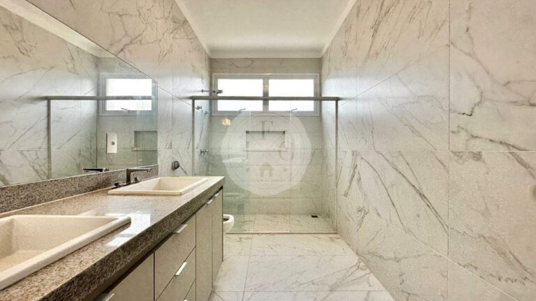 Casa em Condomínio à venda no Residencial e Empresarial Alphaville:
