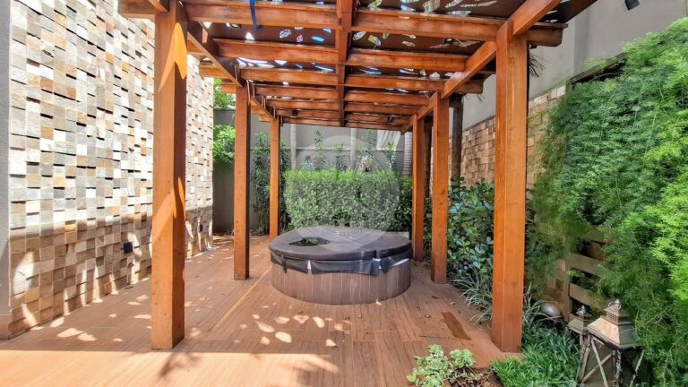 Casa em Condomínio à venda no Jardim Olhos D´Água I: