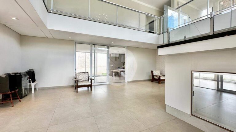 Casa em Condomínio à venda no Residencial e Empresarial Alphaville: