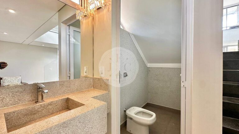 Casa em Condomínio à venda no Residencial e Empresarial Alphaville: