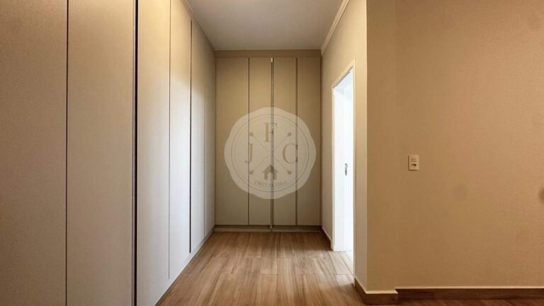Casa em Condomínio à venda no Residencial e Empresarial Alphaville: