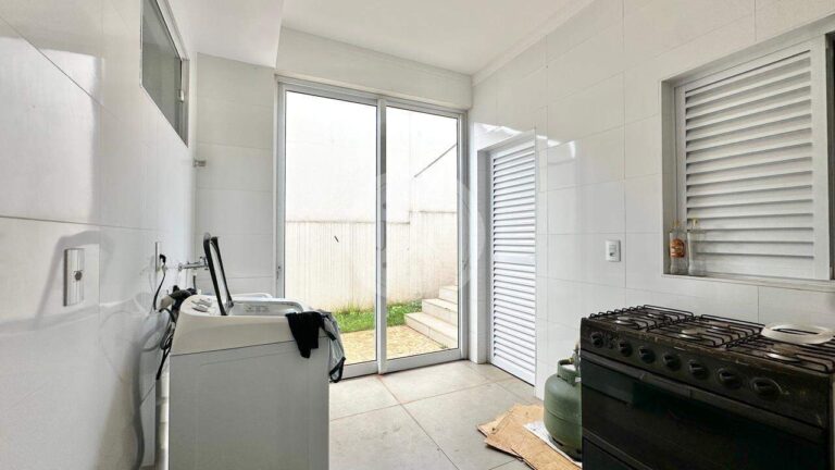 Casa em Condomínio à venda no Residencial e Empresarial Alphaville: