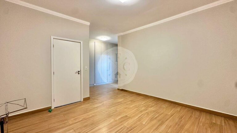 Casa em Condomínio à venda no Residencial e Empresarial Alphaville: