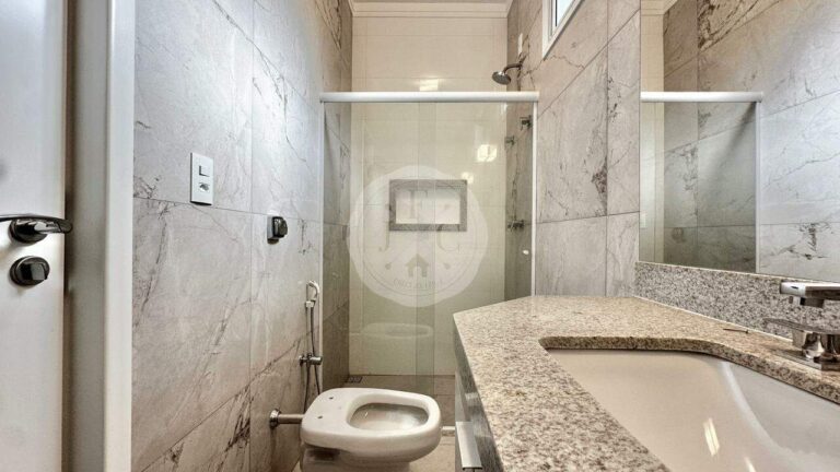 Casa em Condomínio à venda no Residencial e Empresarial Alphaville:
