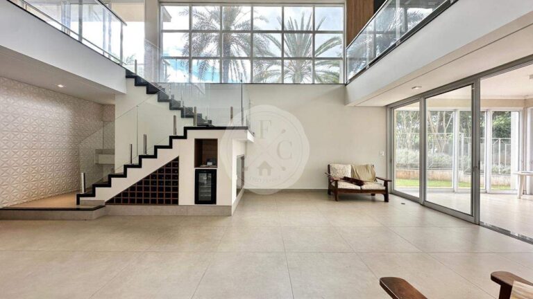 Casa em Condomínio à venda no Residencial e Empresarial Alphaville:
