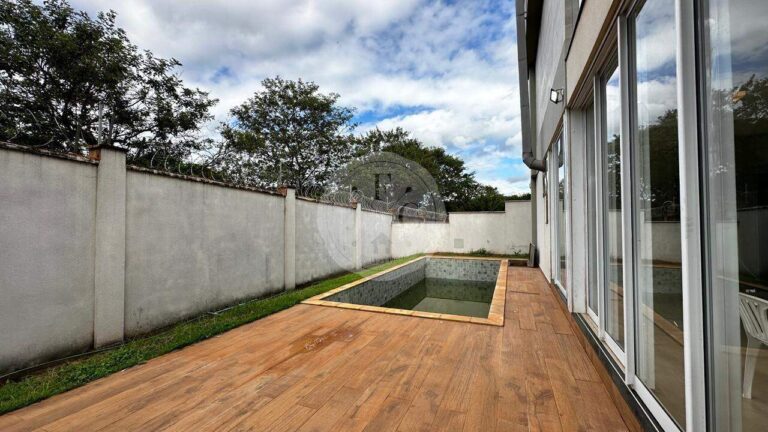 Casa em Condomínio à venda no Residencial e Empresarial Alphaville: