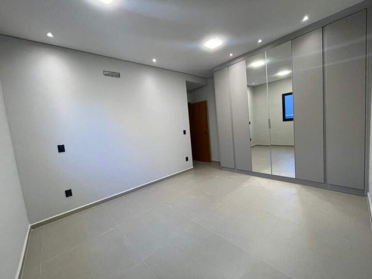 Casa em Condomínio à venda no Jardim San Marco: