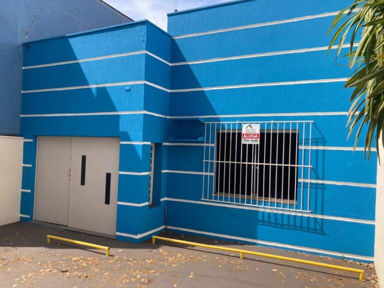 Casa comercial à venda no Vila Seixas: