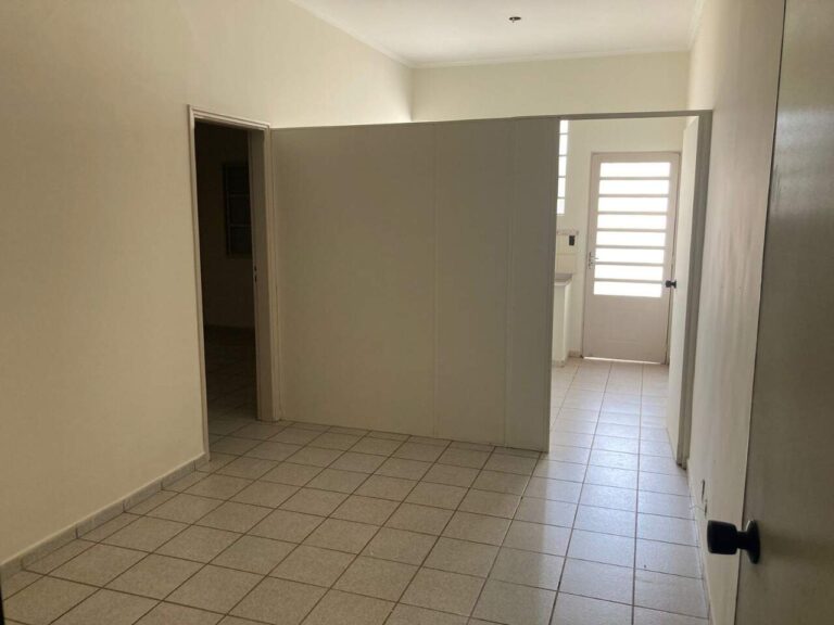 Casa comercial à venda no Vila Seixas: