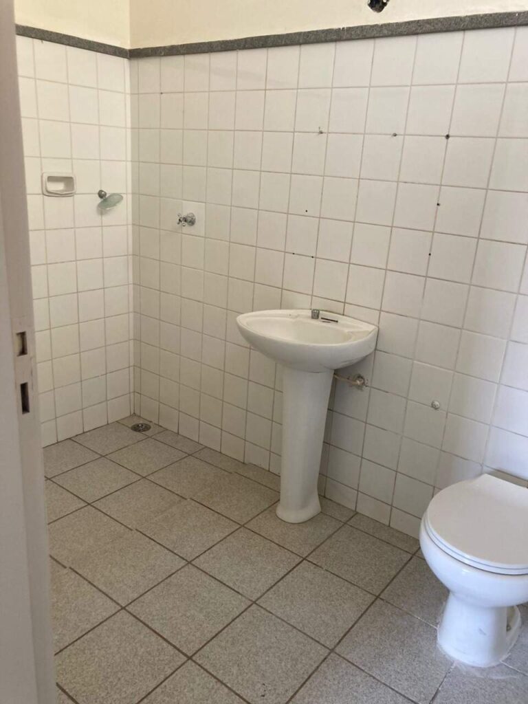 Casa comercial à venda no Vila Seixas: