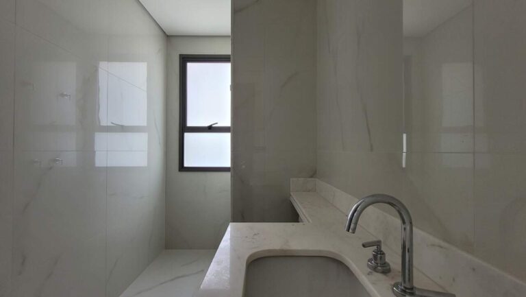 Apartamento à venda no Jardim Ilhas do Sul: Banheiro Sr.