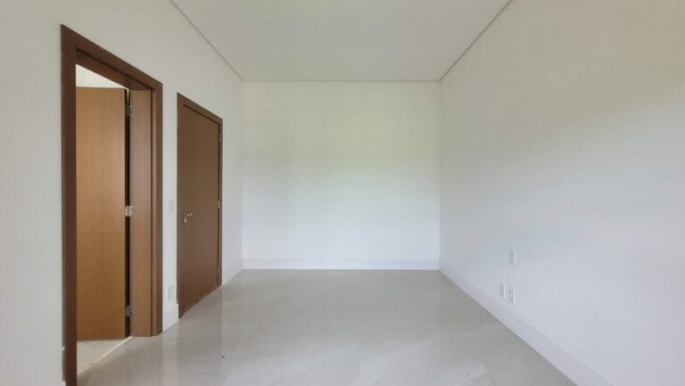 Apartamento à venda no Jardim Ilhas do Sul: Su te 2
