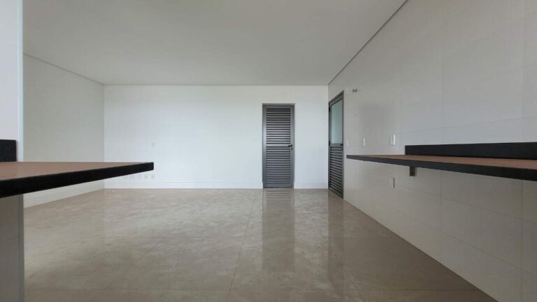 Apartamento à venda no Jardim Ilhas do Sul: Cozinha
