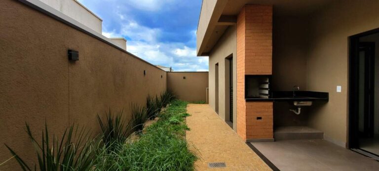 Casa em Condomínio à venda no Condomínio Villa Romana: Quintal