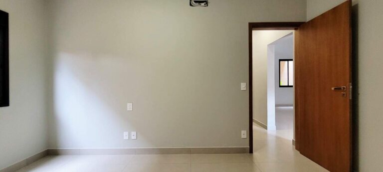 Casa em Condomínio à venda no Condomínio Villa Romana: Su te 3