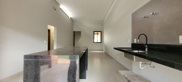 Casa em Condomínio à venda no Condomínio Villa Romana: Cozinha