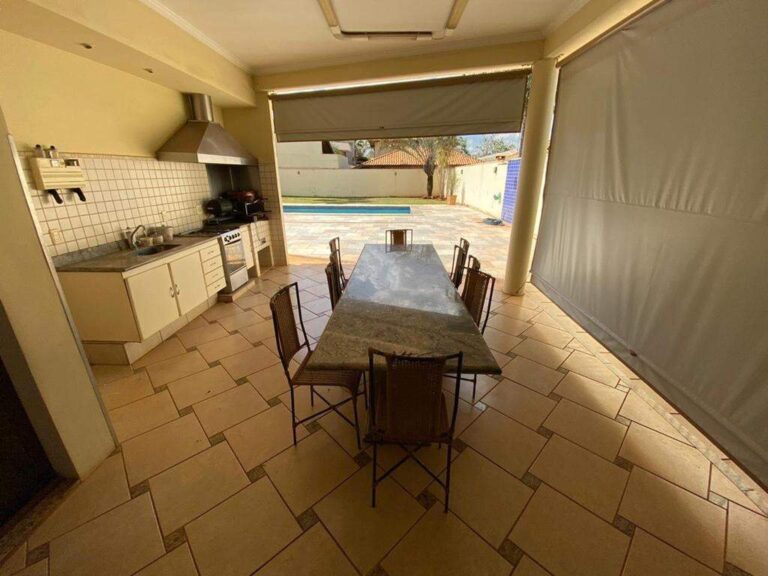 Casa em Condomínio à venda no Royal Park: