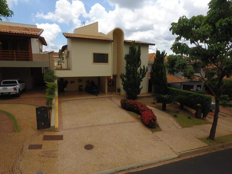 Casa em Condomínio à venda no Royal Park: