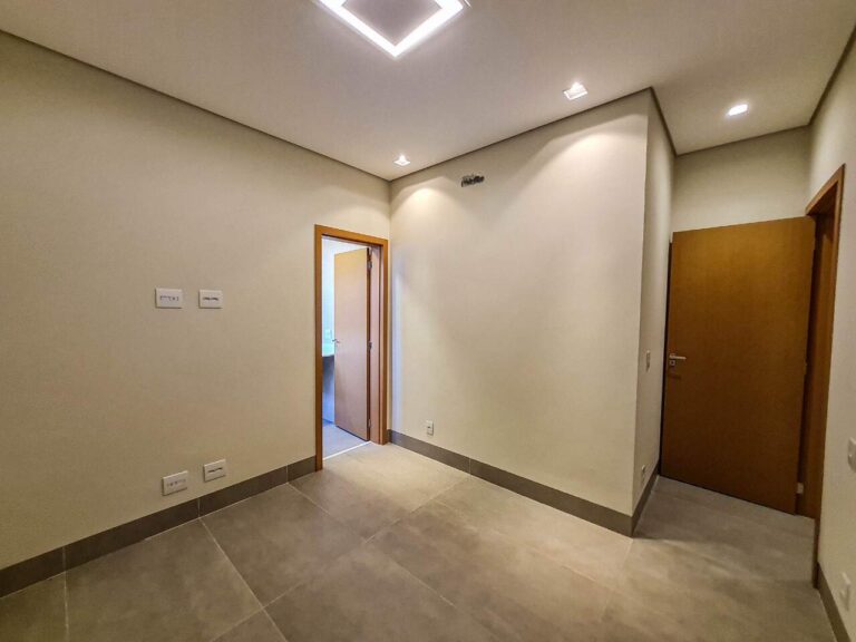 Casa em Condomínio à venda no Alto do Castelo:
