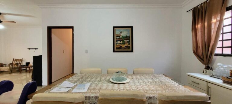 Casa à venda no Ribeirânia: Sala de jantar