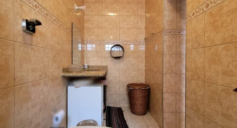 Casa à venda no Ribeirânia: Banheiro su te