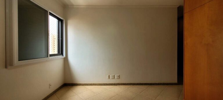 Apartamento à venda no Centro: Su te 1