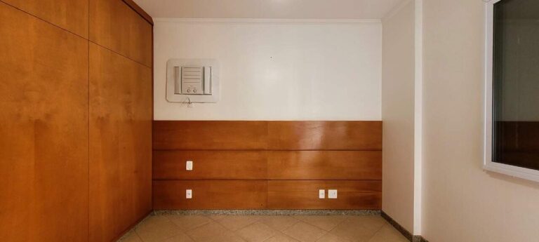 Apartamento à venda no Centro: Su te 1