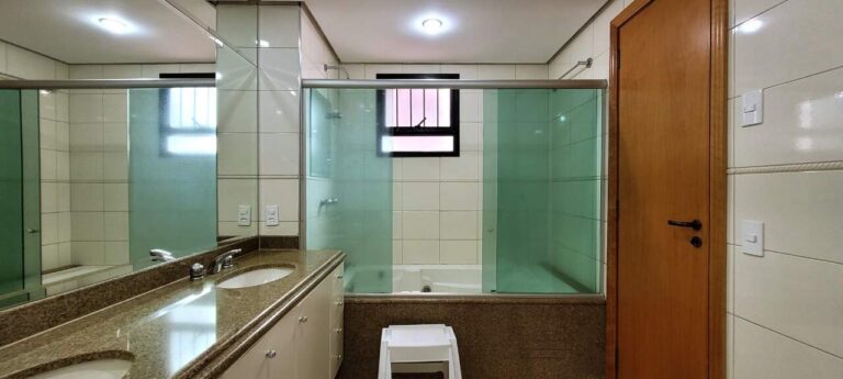 Apartamento à venda no Centro: Su te 1