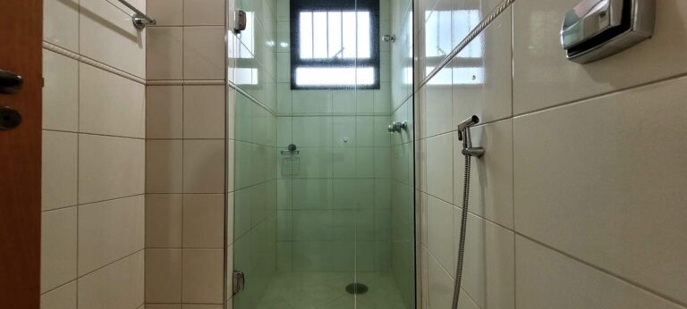 Apartamento à venda no Centro: Banheiro social