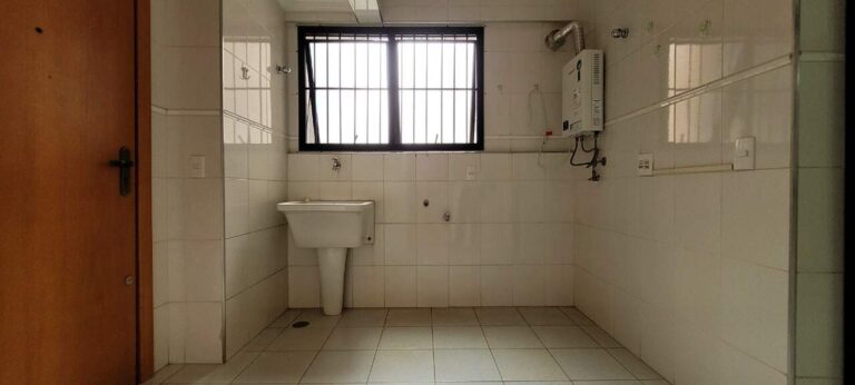 Apartamento à venda no Centro: rea de servi o