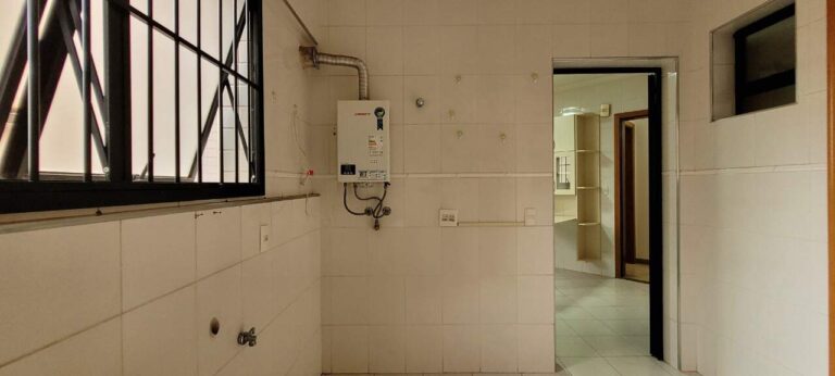 Apartamento à venda no Centro: rea de servi o