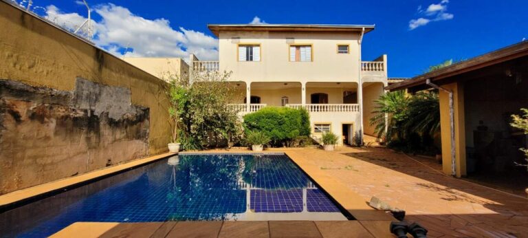 Casa à venda no Alto da Boa Vista: Piscina