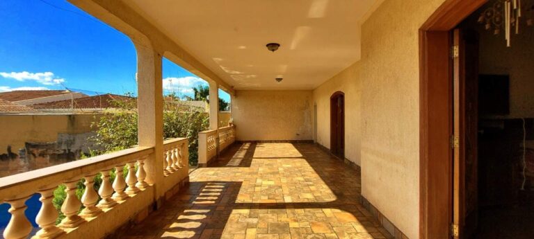 Casa à venda no Alto da Boa Vista: Varanda