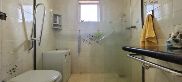 Casa à venda no Alto da Boa Vista: Banheiro Su te 3