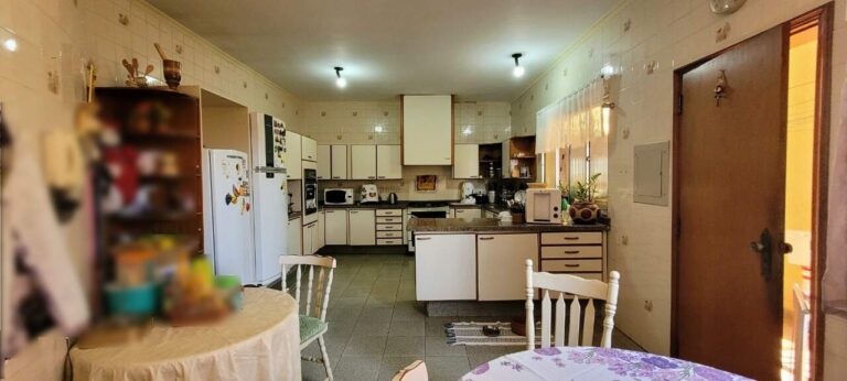 Casa à venda no Alto da Boa Vista: Cozinha