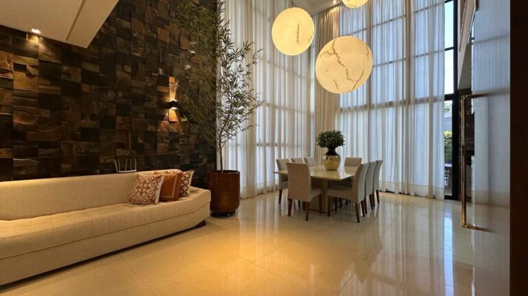 Casa em Condomínio à venda no Vila do Golfe: