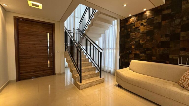 Casa em Condomínio à venda no Vila do Golfe:
