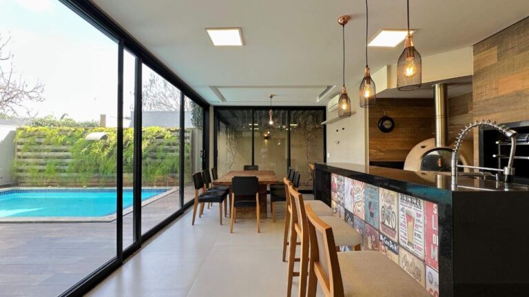 Casa em Condomínio à venda no Vila do Golfe: