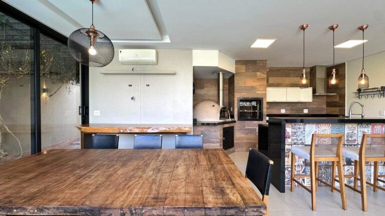Casa em Condomínio à venda no Vila do Golfe:
