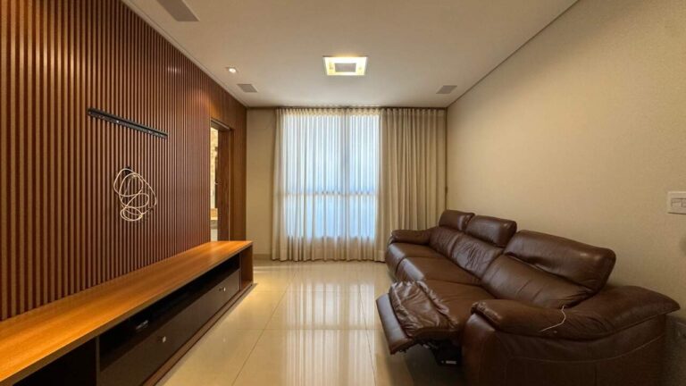 Casa em Condomínio à venda no Vila do Golfe: