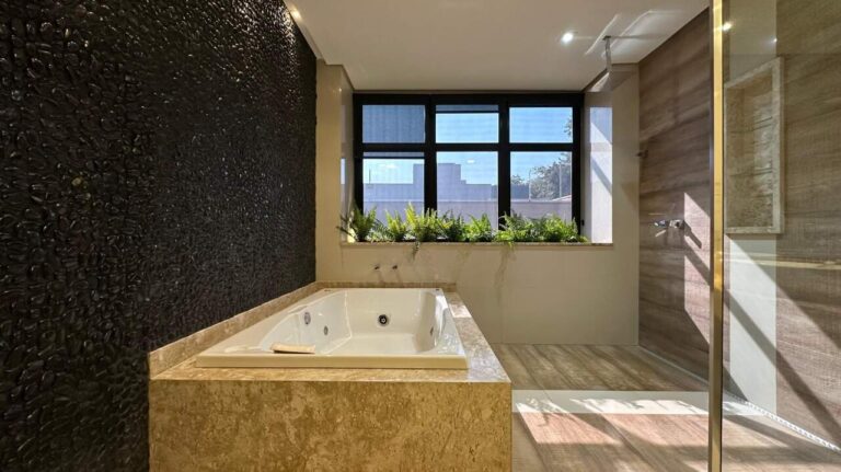 Casa em Condomínio à venda no Vila do Golfe: