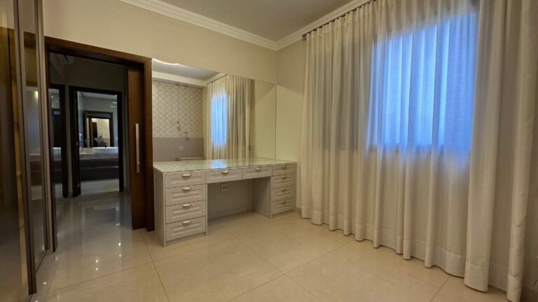 Casa em Condomínio à venda no Vila do Golfe: