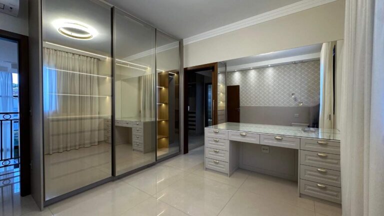 Casa em Condomínio à venda no Vila do Golfe: