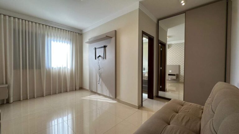 Casa em Condomínio à venda no Vila do Golfe:
