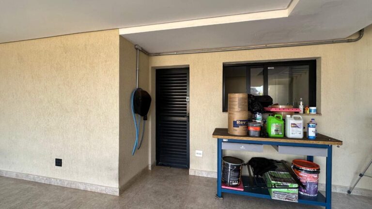 Casa em Condomínio à venda no Vila do Golfe: